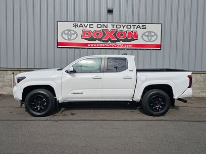 New 2025 Toyota Tacoma SR5