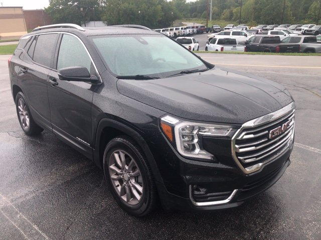 Used 2023 GMC Terrain SLT w/ Infotainment Package II AWD/4WD image 1