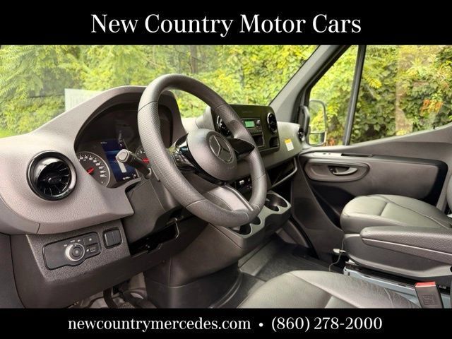Used 2025 Mercedes-Benz Sprinter 2500 image 10