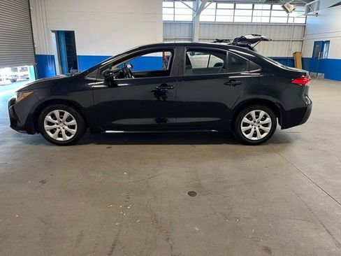 Used 2023 Toyota Corolla LE FWD image 6