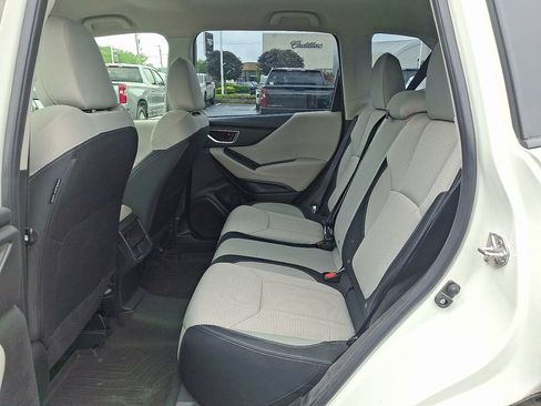 Used 2023 Subaru Forester AWD/4WD image 10
