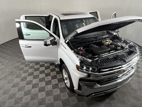 Used 2020 Chevrolet Silverado 1500 LTZ w/ LTZ Plus Package AWD/4WD image 14