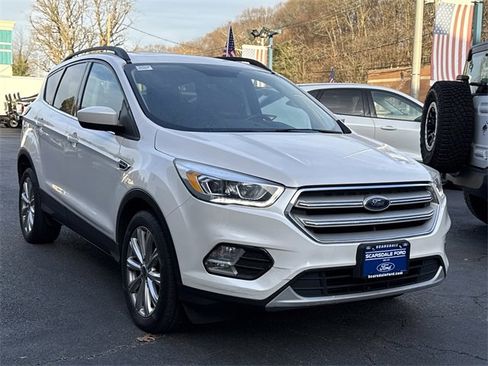 Used 2019 Ford Escape SEL image 1