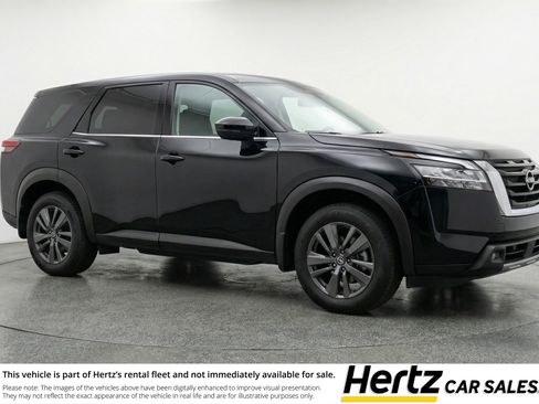 Used 2025 Nissan Pathfinder SV image 1