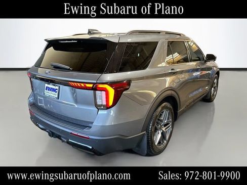 Used 2025 Ford Explorer ST-Line w/ Premium Package RWD image 7