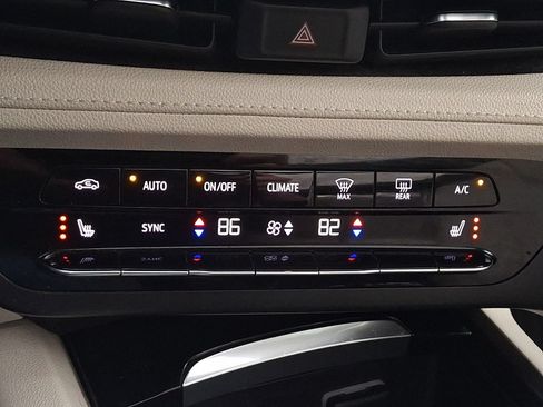 Used 2021 Buick Envision Essence AWD/4WD image 16