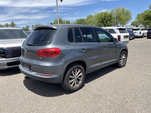 Used 2018 Volkswagen Tiguan Limited FWD image 2