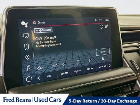 Used 2023 GMC Yukon XL SLT w/ SLT Premium Package image 17