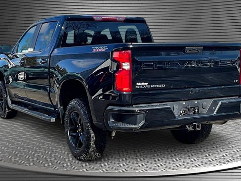 Used 2022 Chevrolet Silverado 1500 LT Trail Boss image 4