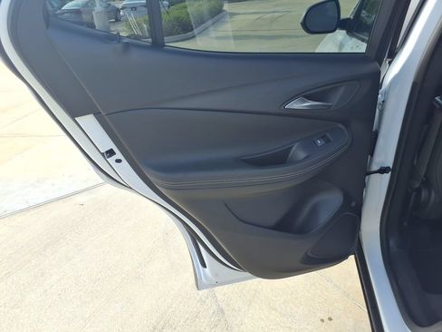 Used 2025 Buick Encore GX Preferred FWD image 18