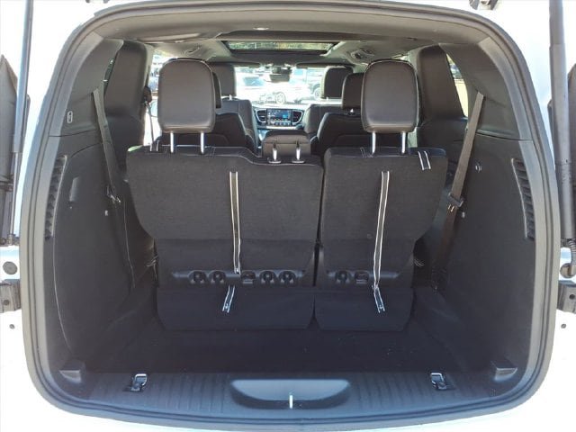 New 2026 Chrysler Pacifica Select AWD/4WD image 14