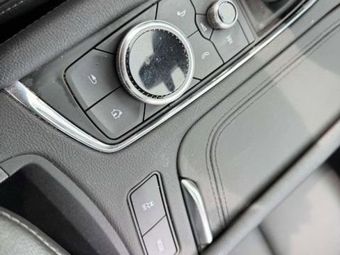 Certified 2024 Cadillac XT6 Luxury image 26