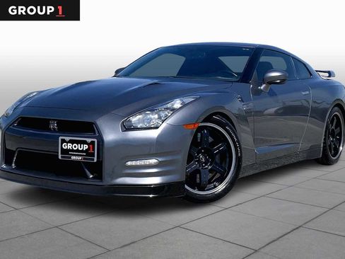 Used 2012 Nissan GT-R Black Edition image 1