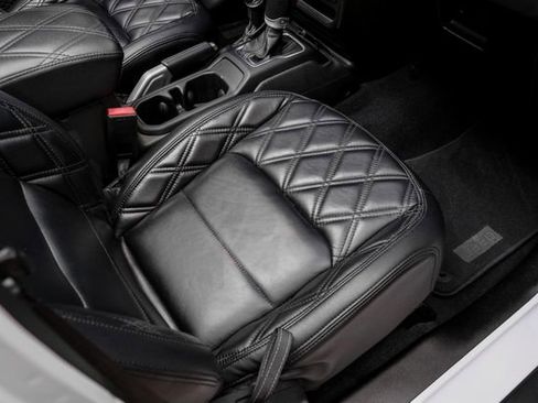 Used 2021 Jeep Wrangler Unlimited Sahara w/ Cold Weather Group AWD/4WD image 68