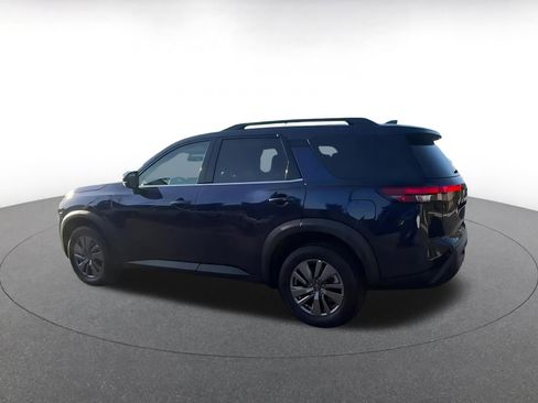 Used 2025 Nissan Pathfinder SV AWD/4WD image 10