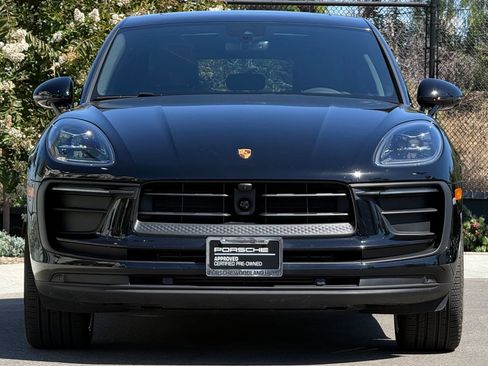 Certified 2026 Porsche Macan AWD/4WD image 10
