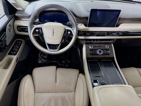 Used 2020 Lincoln Aviator Reserve w/ Equipment Group 201A AWD/4WD image 3