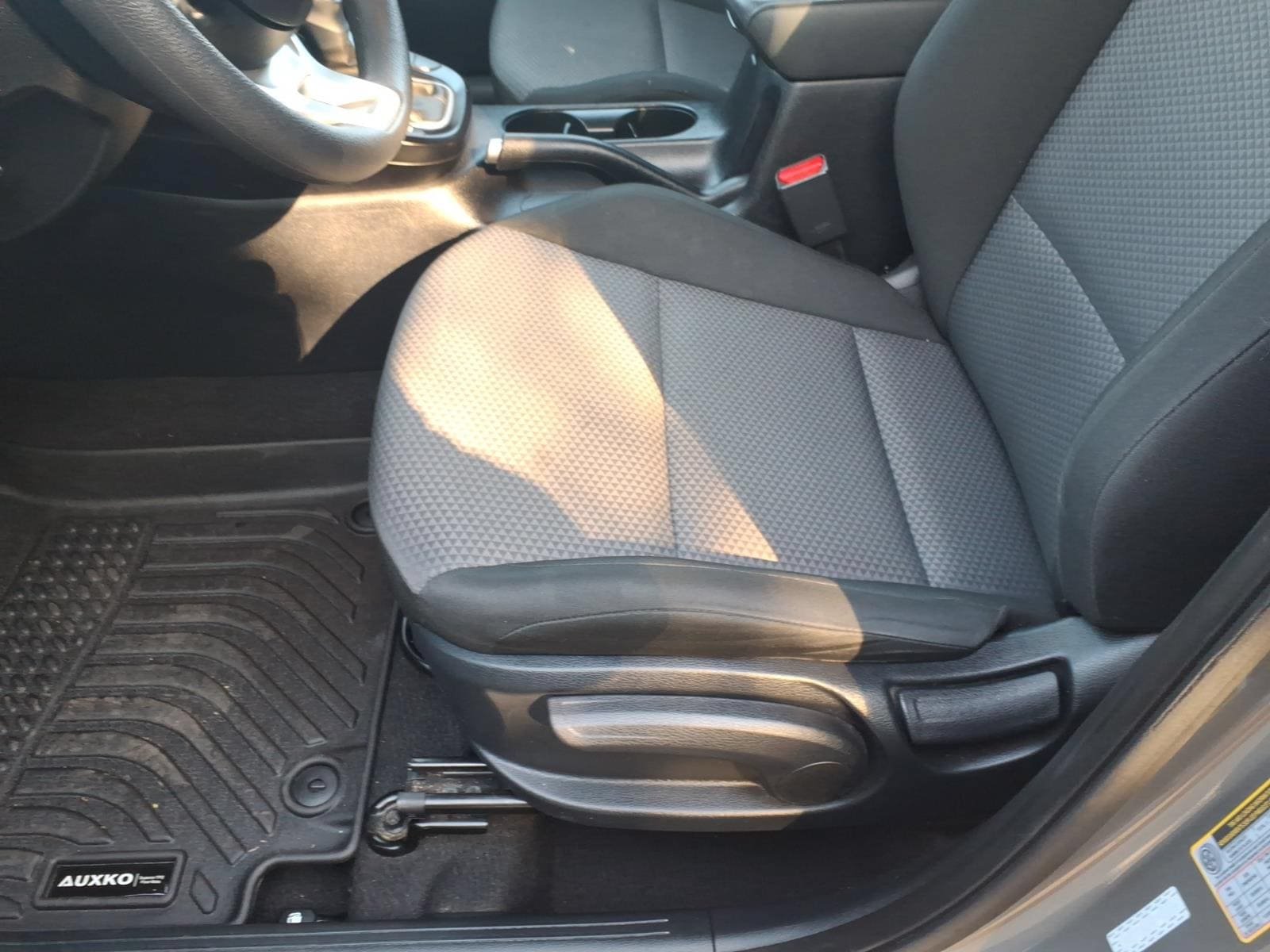 Used 2024 Kia Soul LX w/ LX Technology Package FWD image 14