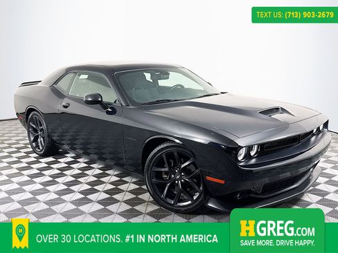Used 2022 Dodge Challenger R/T w/ Blacktop Package image 1
