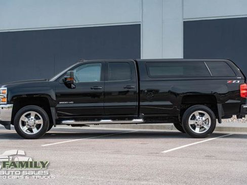 Used 2018 Chevrolet Silverado 2500 LT w/ All Star Edition AWD/4WD image 4