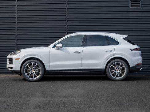 New 2026 Porsche Cayenne image 2