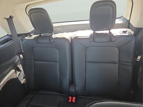 New 2026 Lincoln Aviator 2WD image 9