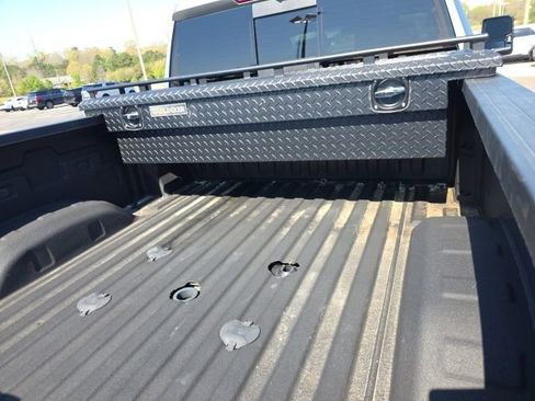 Used 2024 GMC Sierra 2500 AT4X image 11