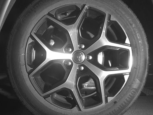 Used 2025 Jeep Compass Limited image 14