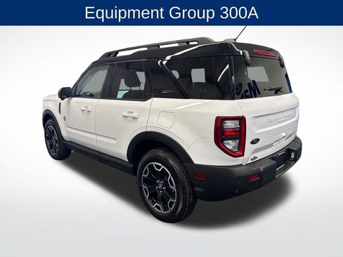 Certified 2025 Ford Bronco Sport Outer Banks w/ Outer Banks Tech Package+ AWD/4WD image 3