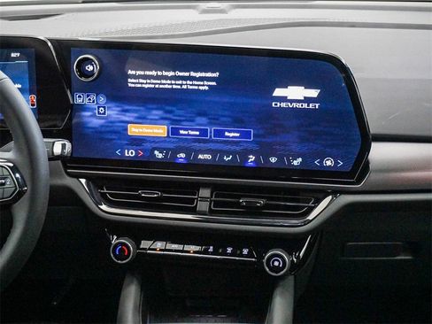 New 2026 Chevrolet Equinox EV RS image 17