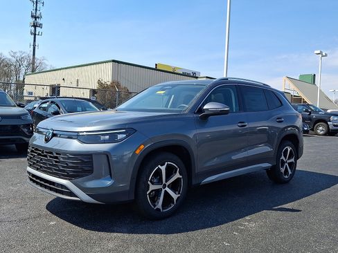 New 2026 Volkswagen Tiguan SE AWD/4WD image 2