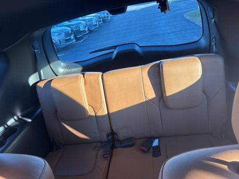 Certified 2024 INFINITI QX80 Sensory image 10