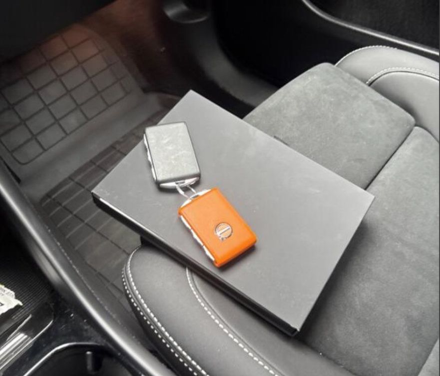 Used 2024 Volvo XC40 Recharge Ultimate w/ Protection Package Premier RWD image 6