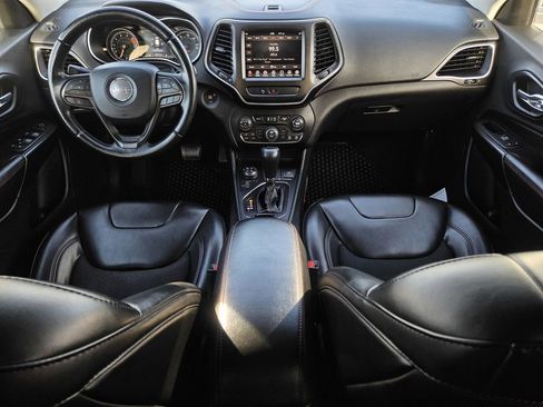 Used 2019 Jeep Cherokee Trailhawk image 34