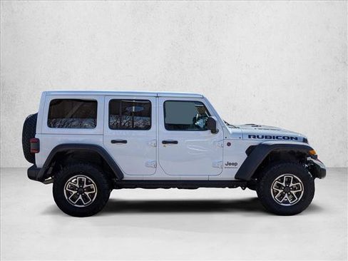Used 2025 Jeep Wrangler Rubicon image 4