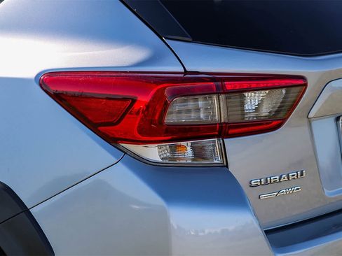 Used 2023 Subaru Crosstrek 2.5i Limited w/ Moonroof Package image 11