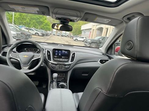 Used 2023 Chevrolet Equinox Premier AWD/4WD image 28