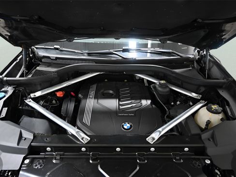 Used 2019 BMW X5 xDrive40i w/ Convenience Package AWD/4WD image 34
