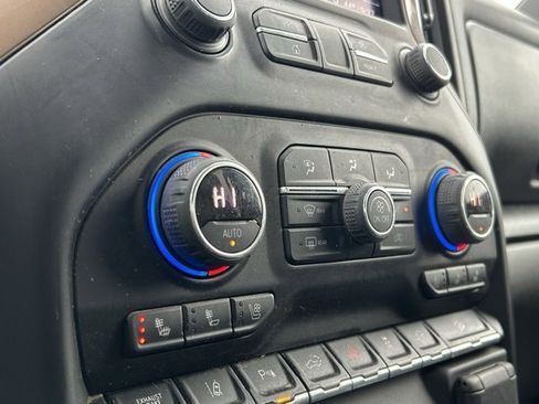 Used 2022 Chevrolet Silverado 3500 High Country w/ Technology Package image 45