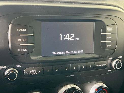 Used 2018 Kia Soul FWD image 13