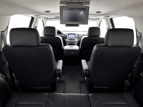 Used 2020 Chevrolet Suburban Premier AWD/4WD image 15