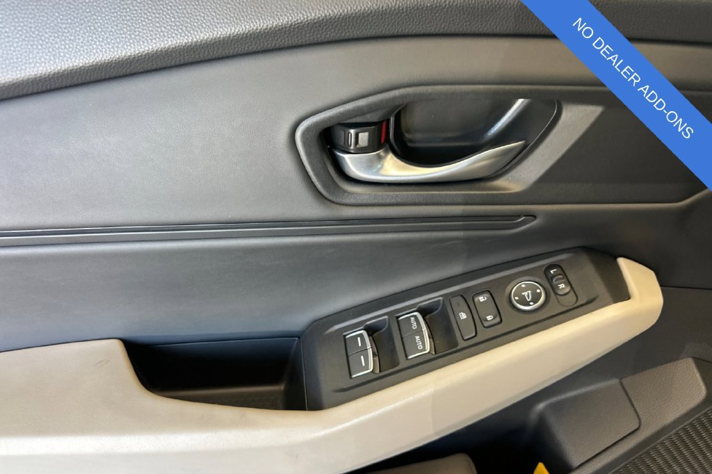 Used 2025 Honda Accord SE image 11
