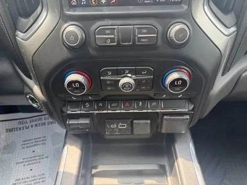 Used 2020 Chevrolet Silverado 1500 RST AWD/4WD image 28