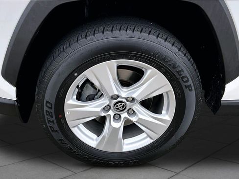 Used 2021 Toyota RAV4 XLE w/ Carpet Mat Package (TMS) FWD image 10
