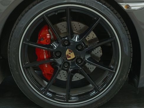 Used 2014 Porsche 911 Carrera 4S image 38