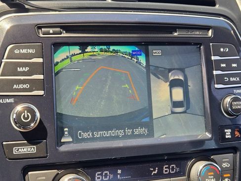 Used 2018 Nissan Maxima Platinum FWD image 25