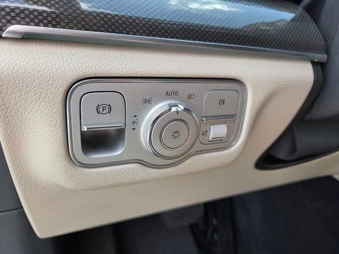 Used 2020 Mercedes-Benz GLE 350 4MATIC image 24