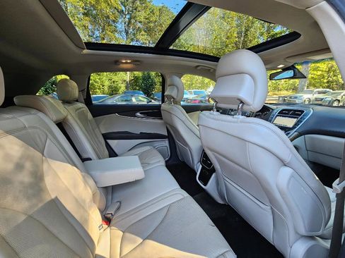 Used 2016 Lincoln MKX Reserve w/ Technology Package image 39