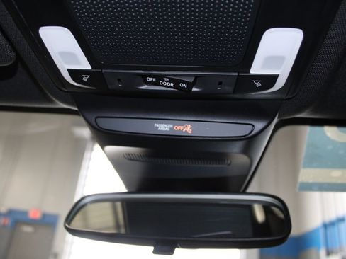 Used 2023 Honda HR-V Sport image 39