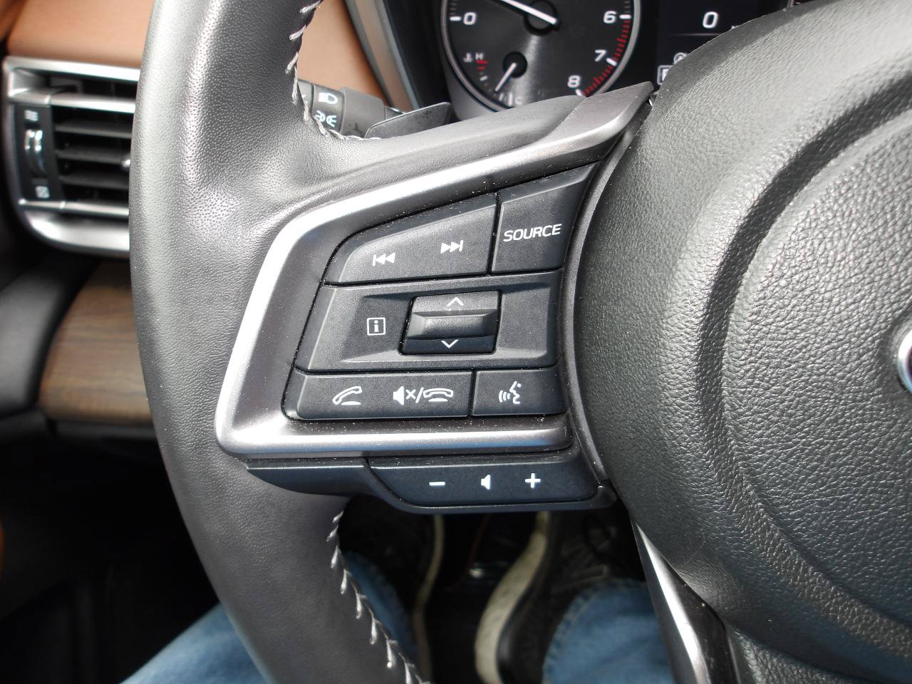 Used 2023 Subaru Outback Touring AWD/4WD image 16